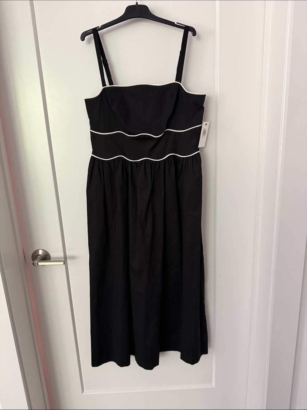 Donna Morgan Black Midi Dress with White Piping